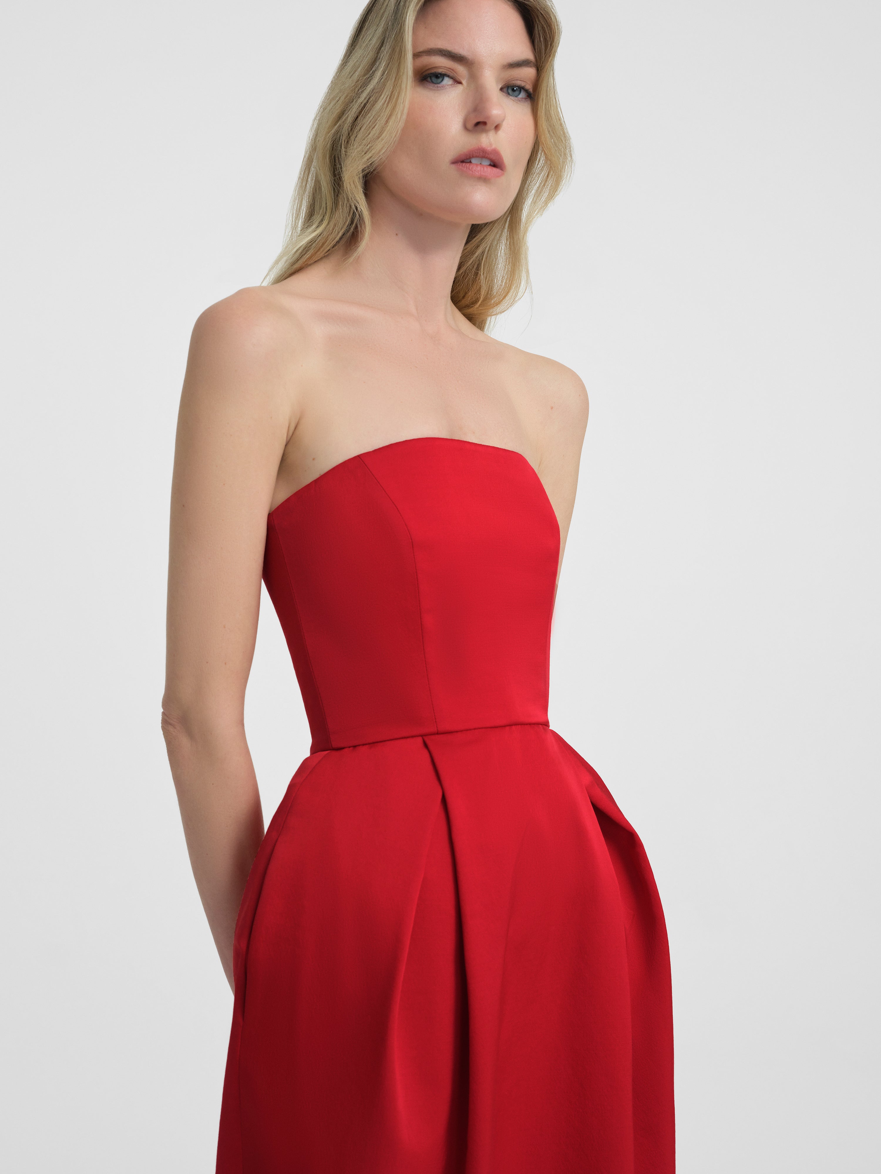 AFLALO Alune Dress in Wool Silk – Fire - Model Front Focused