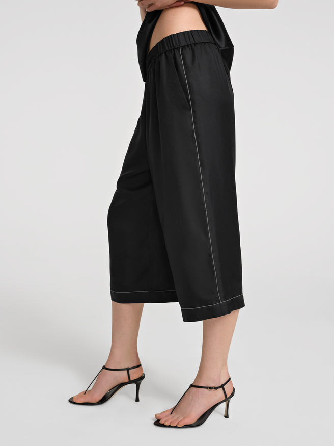 Sanler Short in Silk