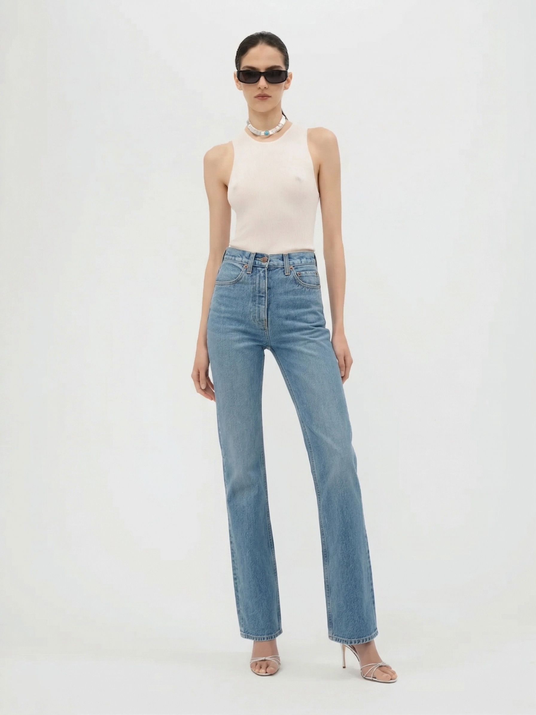AFLALO Brontë Jean in Rigid Denim – Country Mesa - Model Front