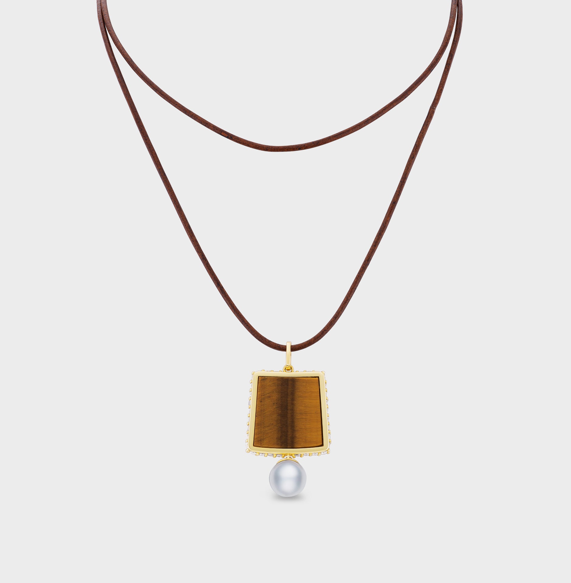Lone Tile Pendant Necklace in Gold