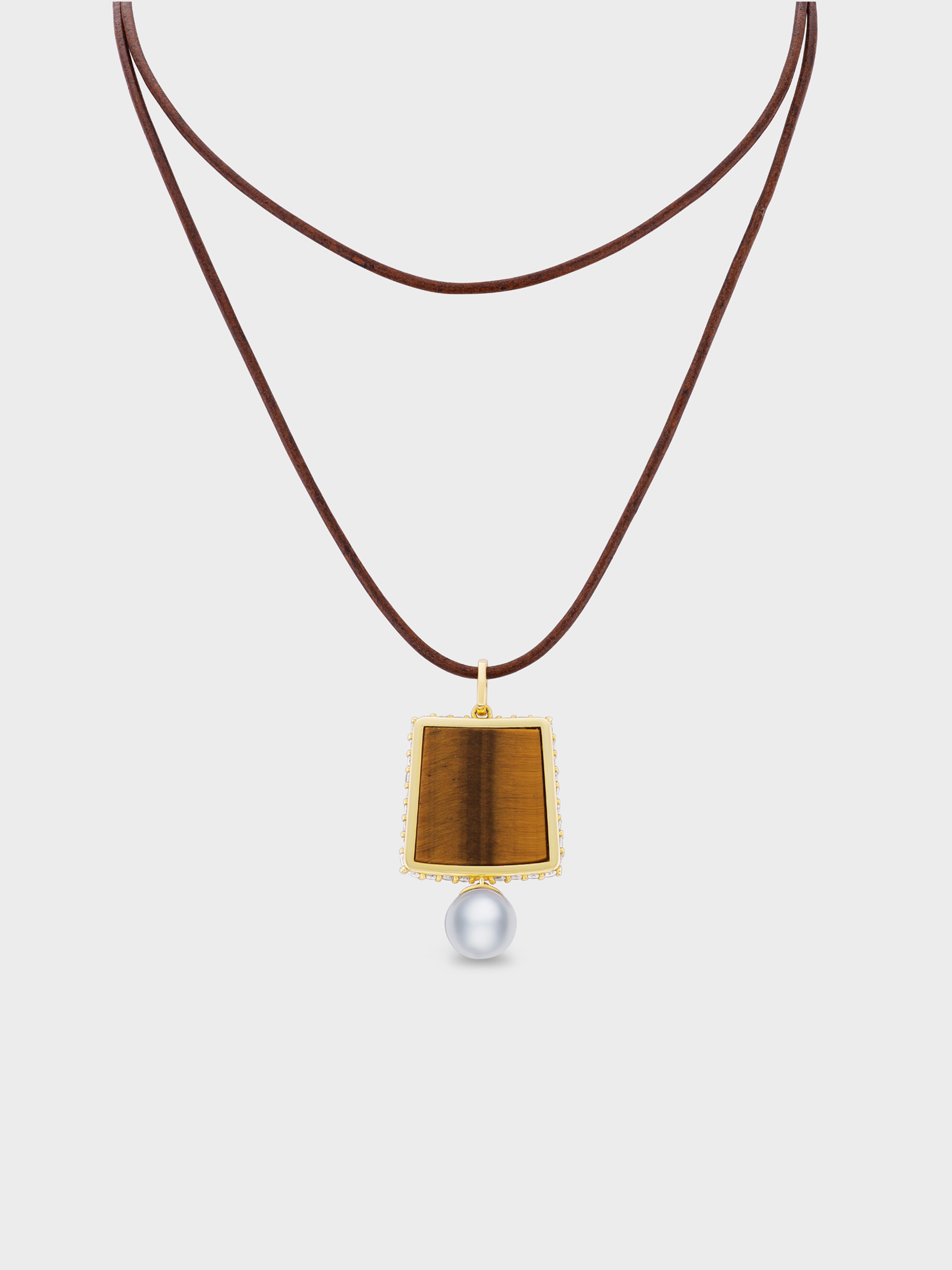 Lone Tile Pendant Necklace in Gold